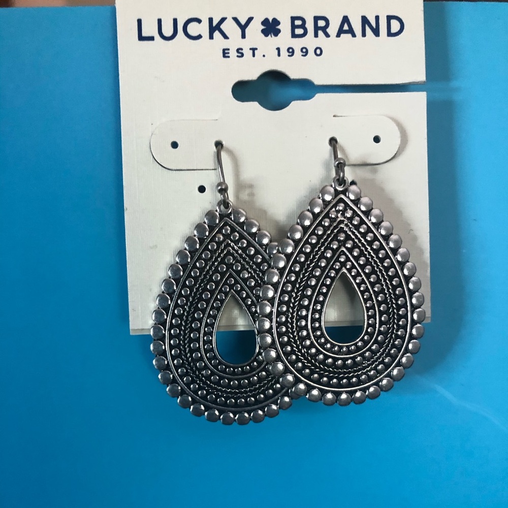 NWT Lucky Brand Silver Drop earrings